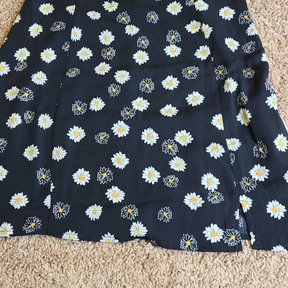 BP Black White Daisy Dress - Picture 3 of 6